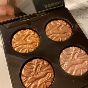 Laura mercier Lamour exotique face illuminator collection